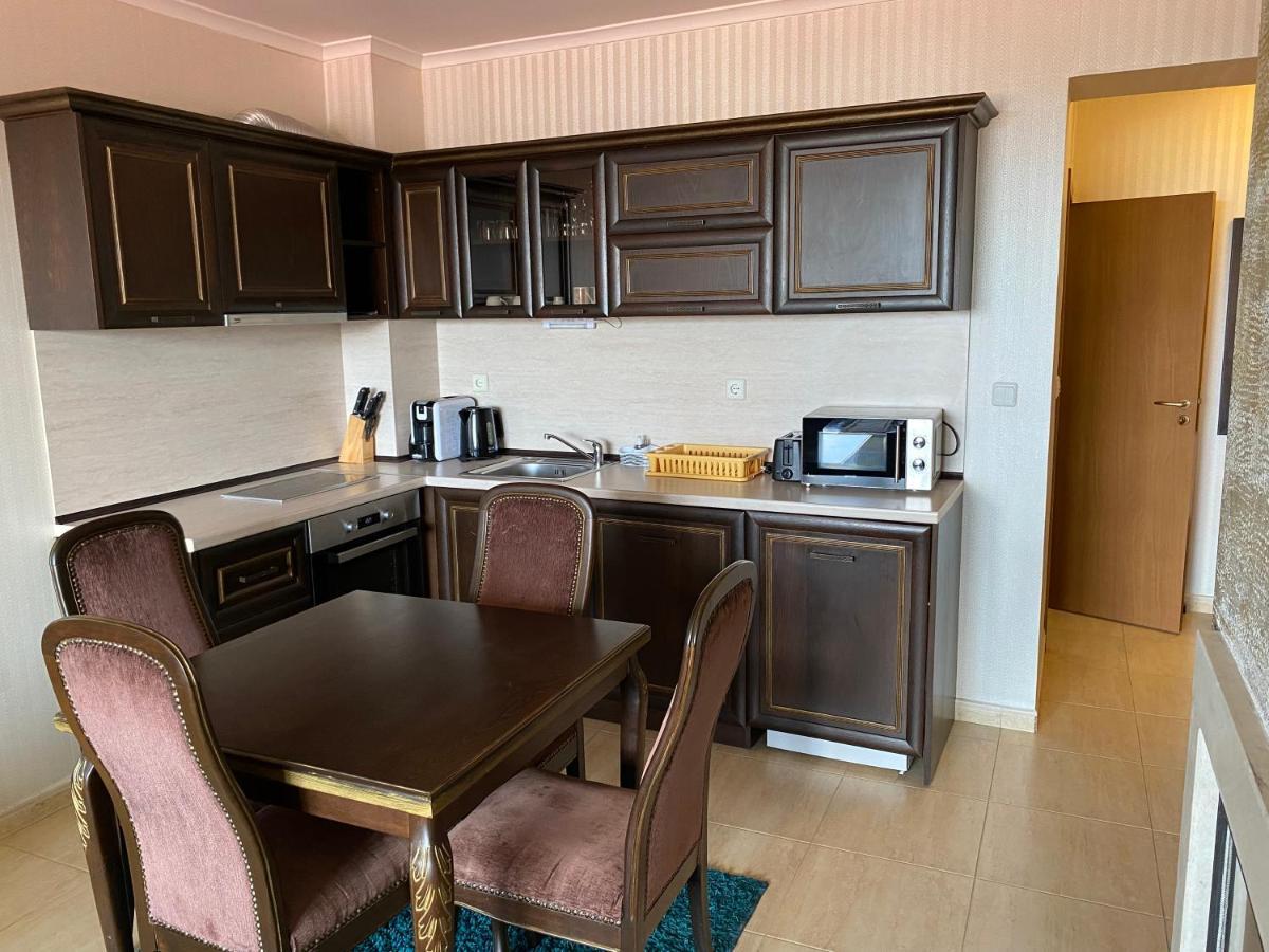 Grandview Apartment Grand Monastery Pamporowo Exterior foto